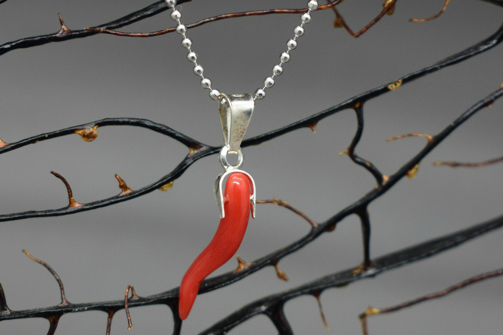 Cornetto di corallo rosso portafortuna -  - l'arte della  gioielleria made in Italy